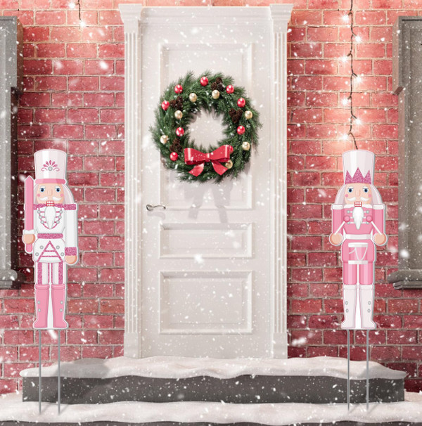 Unusual Outdoor Christmas Decorations